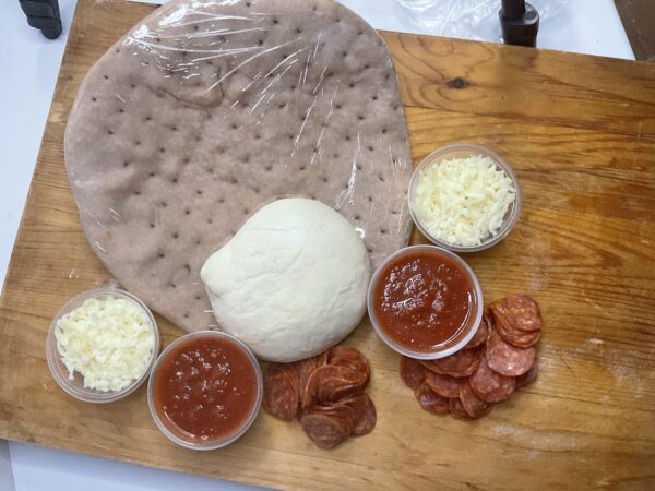 Cup 'n Char Pepperoni Pizza Kit  w/ Gluten Crust
